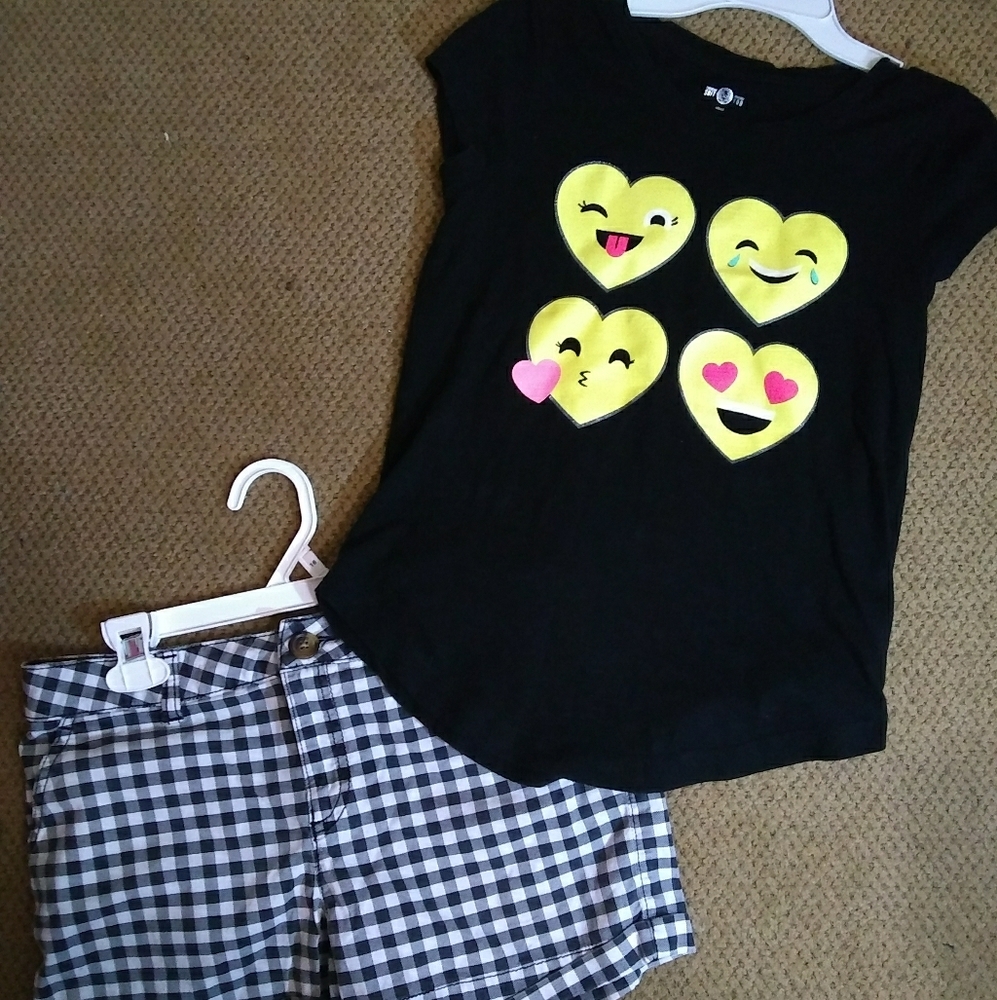 Girls emoji outfit